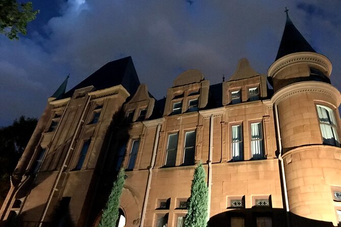 Drinks Included-Twilight Ghost Tour with a Boozy Twist - Gothic homes, children’s voices, and the Patterson Inn