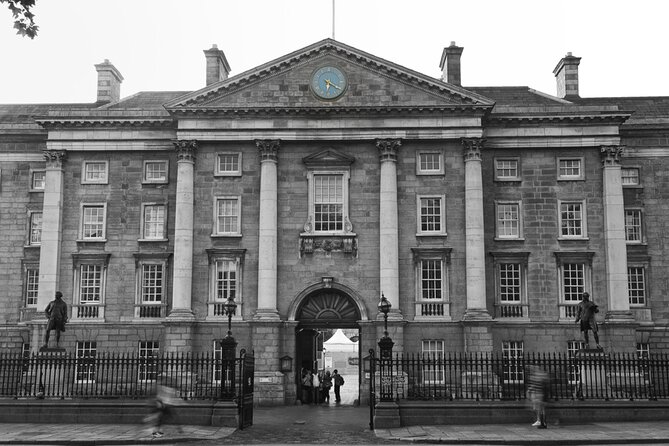 Dublin Ghost Hunt Exploration Game and Tour - Wolfe Tone and a rebel’s unexplained end