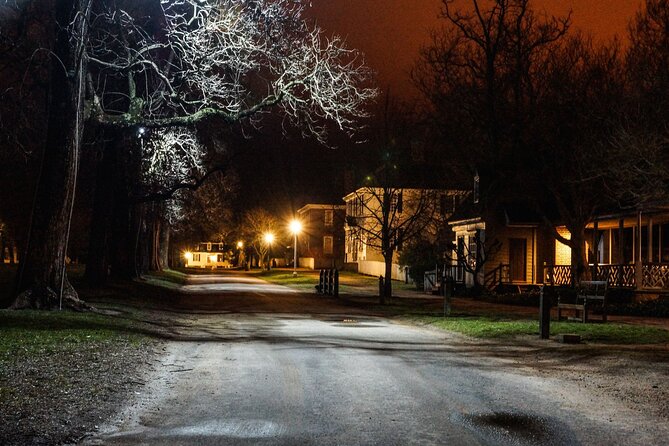 Edge of Midnight Witching Hour Williamsburg Ghost Hunt w/ Gear - Peyton Randolph House, the darkest stop