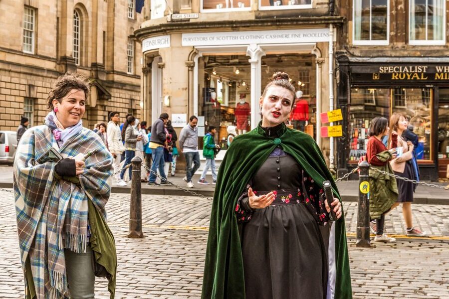 Edinburgh: Evening Underground Ghost Tour - Starting beside the Royal Mile’s police box