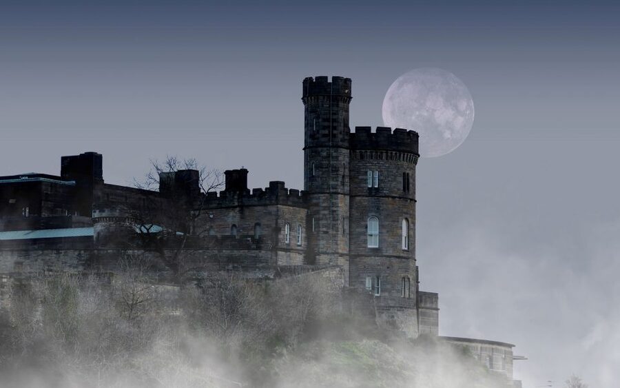 Edinburgh: The Dark Side Walking Tour - Arthur’s Seat views and the final walk