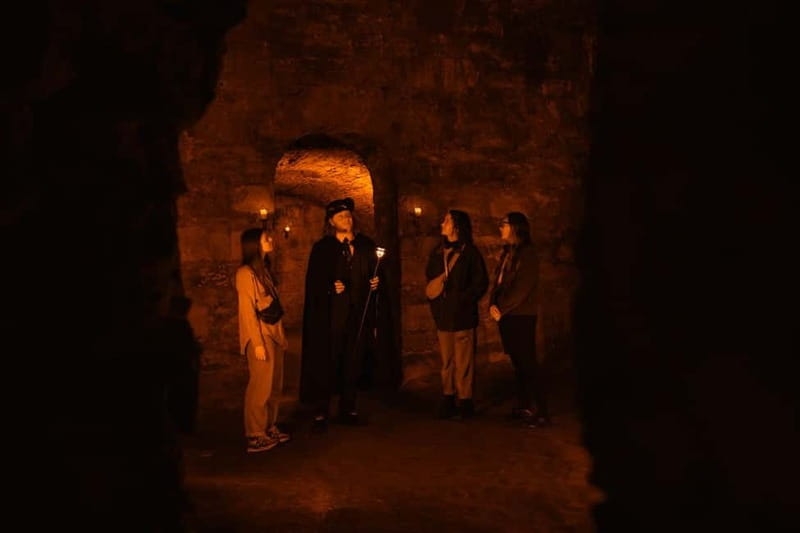 Edinburgh: Underground Vaults and Graveyard Evening Tour - Who should book this Edinburgh ghost tour?
