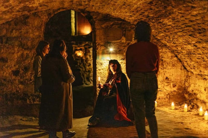 Edinburgh: Underground Vaults Evening Ghost Tour with Whisky - Key points at a glance