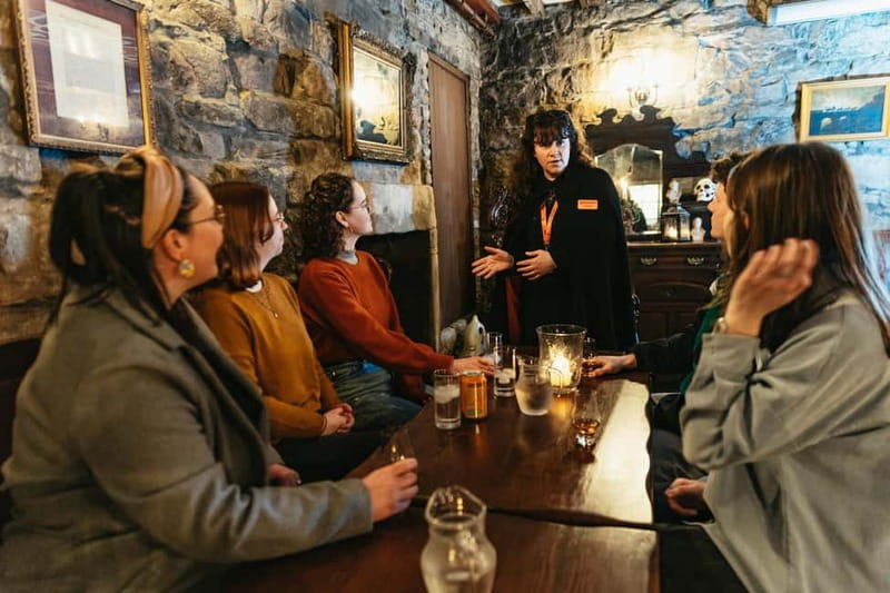 Edinburgh: Underground Vaults Evening Ghost Tour with Whisky - Walking the Old Town after dark