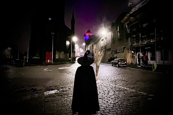 Edinburgh: Witches & Haunted History Walking Tour - Victoria Street and a remarkable local character