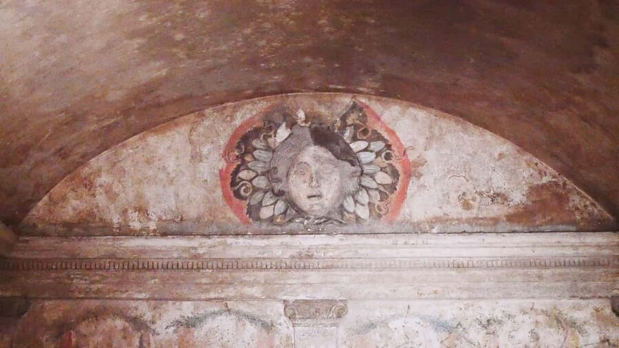 Esoteric Naples: Secrets, Ghosts & Street Food Tour - Dessert and the final taste of Sanità