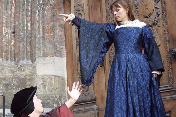 Executioners, whores, witches with drama - Karlstor after dark: where Munich’s past begins