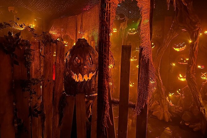 Fear at the Pier Haunted Attraction - Set Design, Entrances, and Special Effects
