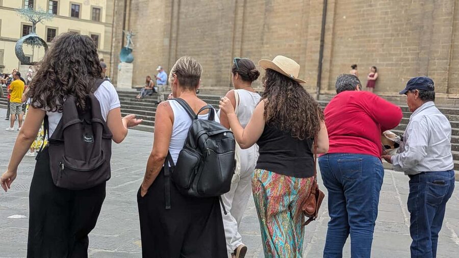 Florence Crimes, Murders & Ghosts Walking Tour with Tastings - Piazza del Duomo and the story of the River of Corpses