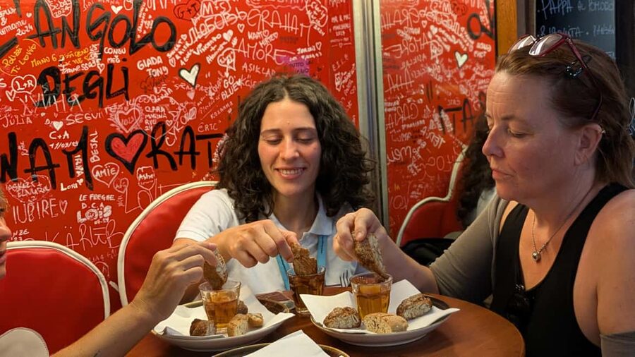 Florence Crimes, Murders & Ghosts Walking Tour with Tastings - What $34 buys you in Florence
