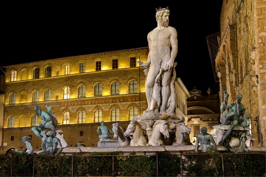 Florence: Dark Secrets & Scandals Evening Walking Tour - Meeting near Palazzo Strozzi