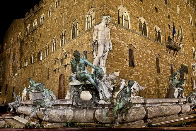 Florence Inferno: Dante’s Haunted Exploration Game and Tour - Following Dante from Piazza della SS. Annunziata