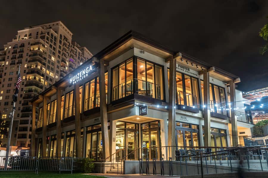 Fort Lauderdale: Ghosts and Ghouls Haunted Walking Tour - Esplanade Park and the city’s haunted riverfront