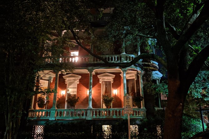 Fraidy Cat: The Family Fun Ghost Tour of Savannah - Chippewa Square adds famous names and familiar scenery