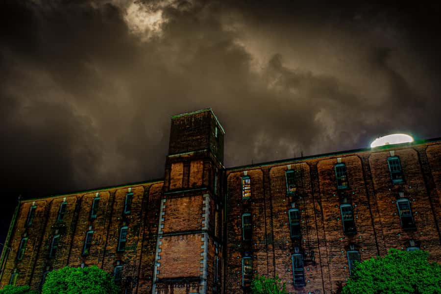 Frankfort Ghosts : Haunted Walking Tour - What the EMF detector adds