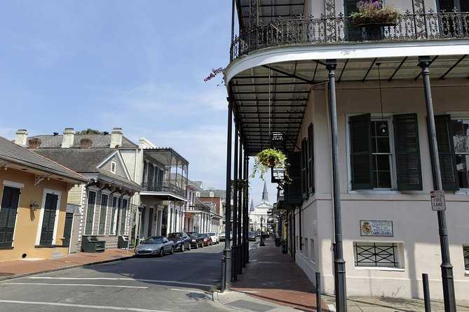 French Quarter Haunted Excursion In New Orleans - How the guides shape the experience