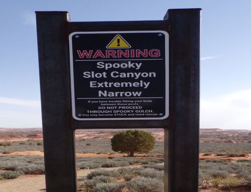 From Escalante: Dry Fork, Peekaboo & Spooky Slot Canyon Tour - A 4x4 ride into Grand Staircase-Escalante