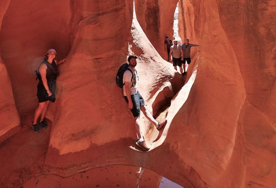 From Escalante: Dry Fork, Peekaboo & Spooky Slot Canyon Tour - Spooky Slot Canyon and the famous squeeze