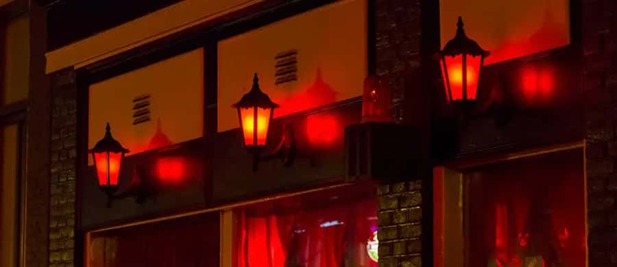 Galveston: Ghost-Themed Walking Tour - Galveston’s ghosts begin with the city’s disasters