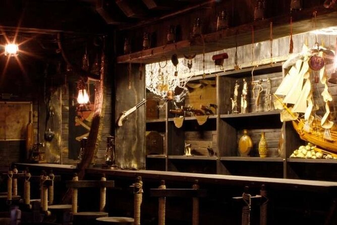 Galveston: Haunted Pub Crawl Walking Tour - Starting at Shearn-Moody Plaza near the Railroad Museum