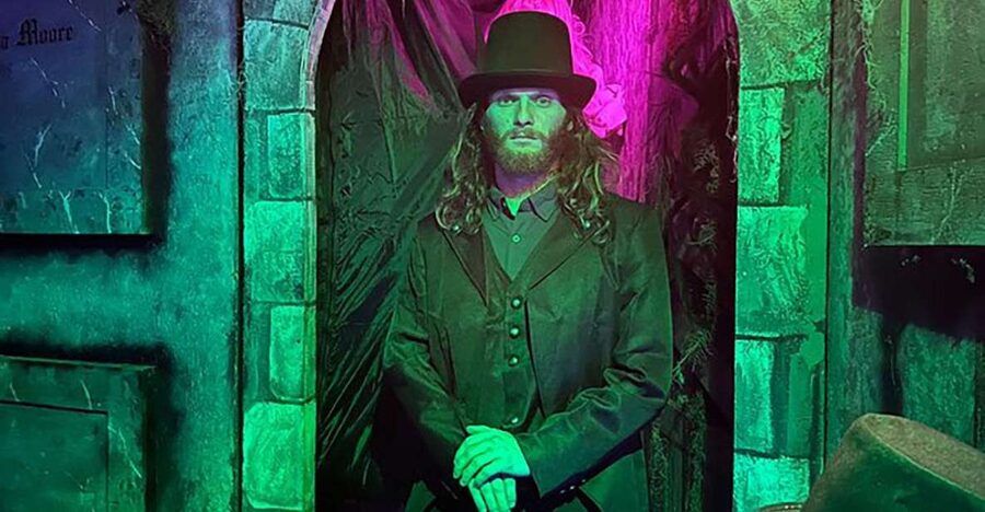 Galveston's Haunted Mayfield Manor - Why the downtown setting helps