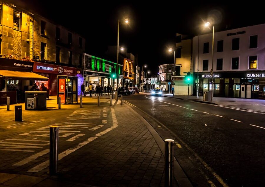 Galway: Dark History Guided City Walking Tour - Lynch’s Castle and the value of participation