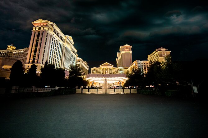 Gangsters, Glitz, and Gore Las Vegas Ghost Tour - The guide makes or breaks the evening