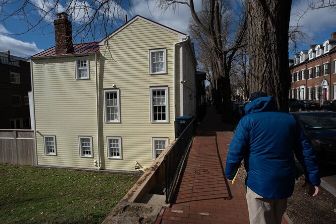 Georgetown Walking Tour: Spies, Presidents, and Exorcist Steps - Healy Hall and Georgetown University
