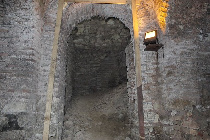 Ghost City istanbul Walking Tour - What Rose adds to the experience