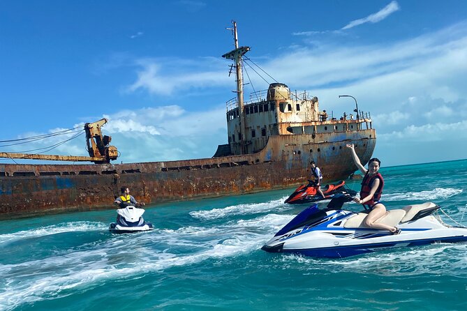 Ghost Shipwreck and Noah’s Ark Tiki Bar Guided Tour - Noah’s Ark Beach Club for the final half hour