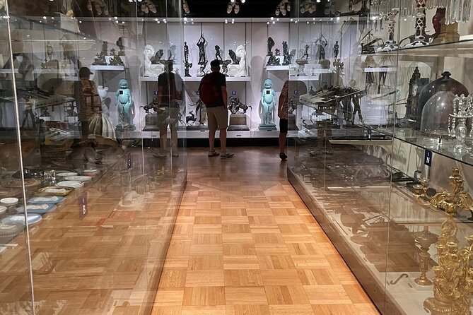 Ghost Stories: A Mysterious, Macabre Tour in the Metropolitan Museum - A different way to enter the Metropolitan Museum