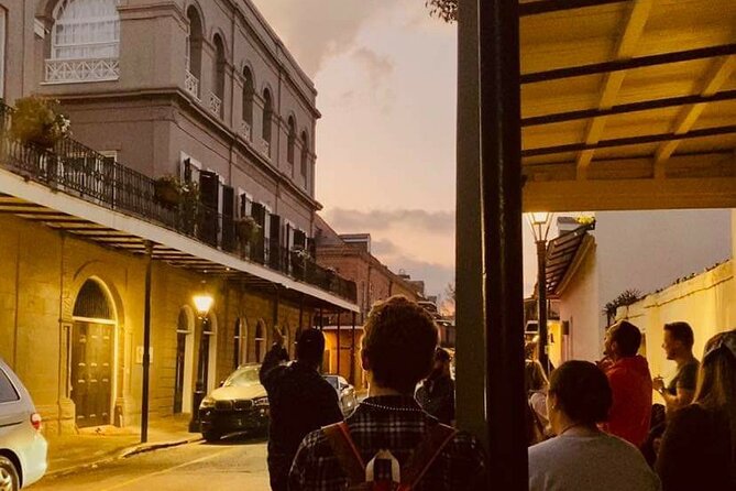 Ghost Tour and Haunted Pub Crawl Party with Free Shot - What kind of night is this?