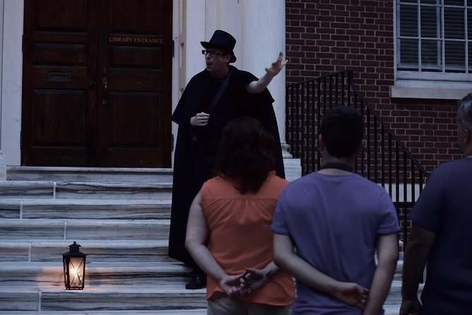 Ghost Tour of Philadelphia by Candlelight - Powel House and Society Hill’s lost souls