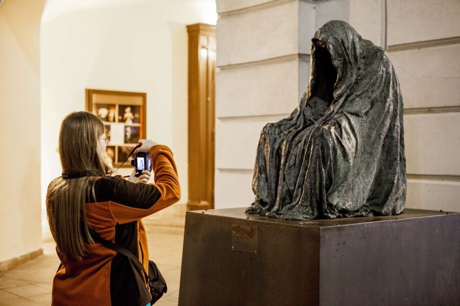 Ghost Walking Tour of Prague - How much walking fits into two hours