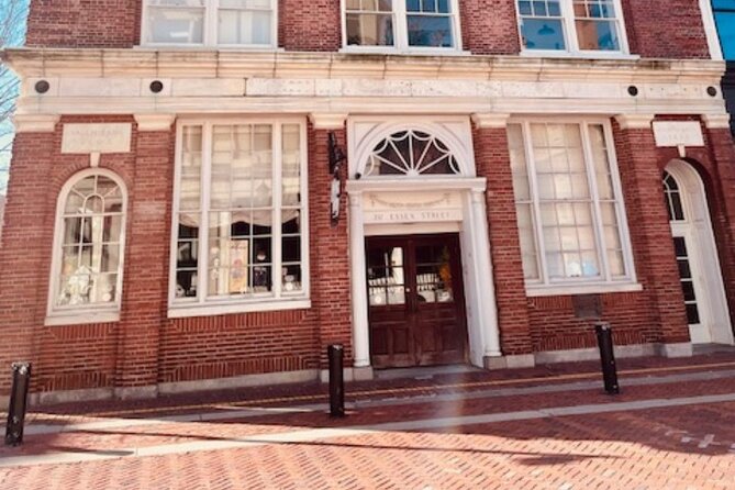 Ghostly Tales of Salem Walking Tour - Finishing at Old Town Hall