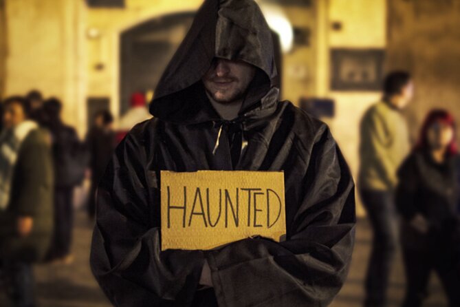 Ghosts and Crimes of Rome Night Walk - Rome’s darker side begins near Castel Sant’Angelo