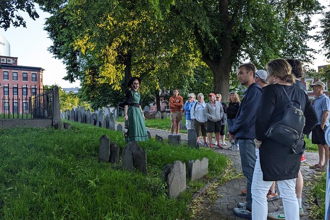 Ghosts and Gravestones Boston Nightwalk - Meeting at 206 Washington Street at 8:15 p.m.