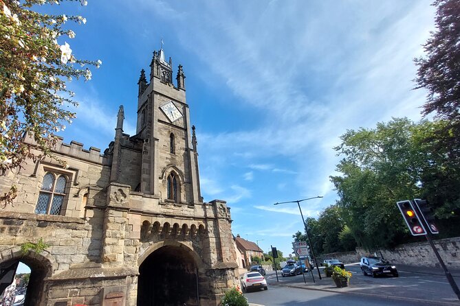 Ghosts, Crime & Legends Quest Experience in Warwick - Thomas Oken’s House and the Oken Tea Rooms