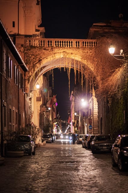 Ghosts, Legends & Mysteries of Rome Tip-Based Walking Tour - What the tip-based price really means