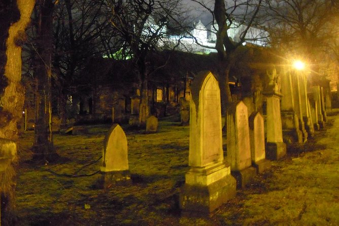 Ghosts, Mysteries, and Witches Tour - Tron Kirk, witches, and fear in public life