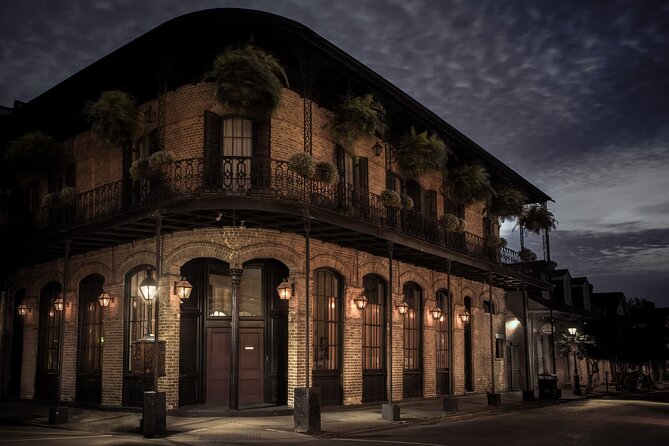 Ghosts of the French Quarter Walking Tour in New Orleans - The Cabildo Links Ghosts to a National Turning Point