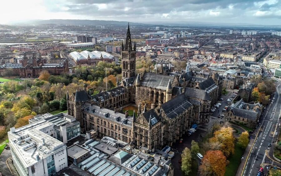 Glasgow: Haunted Quest Experience - Finishing at George Square