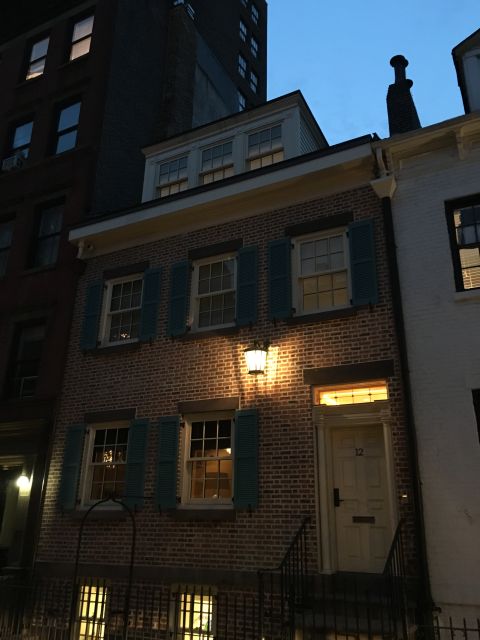 Greenwich Village Ghost Tour - Washington Square Park and the Hanging Tree