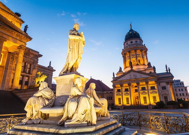Gruseltour Berlin Haunted Ghost Walk 90-minute at Berlin Mitte city center - A haunted walk through Berlin’s oldest center