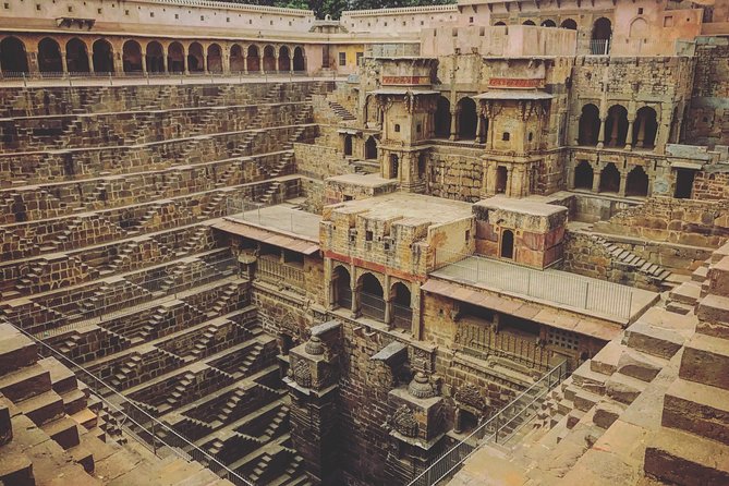 Guided Tour to Haunted Bhangarh & Abhaneri Step Well From Jaipur - What to expect at Bhangarh Fort