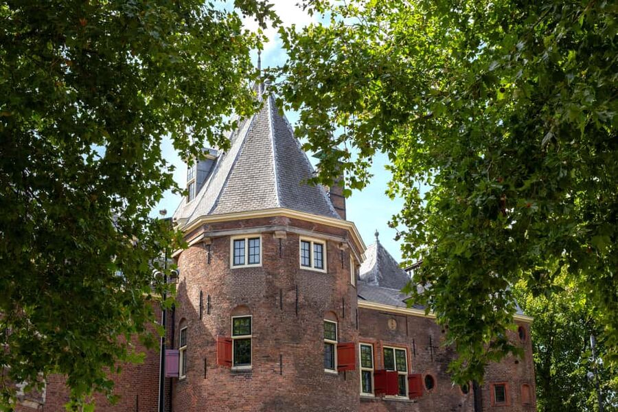 Guided Walking Tour Amsterdam - Dark History & Ghost Stories - Starting at Blauwbrug beside the Amstel