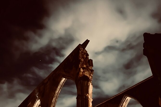 Guided walking tour : Ghosts & Giggles Of Gloucester - Ending at the Greyfriars ruins