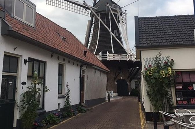 Hattem's Windmills, Bakeries and Ghosts: A Self-Guided Audio Tour - The Dutch Bakery Museum, with a pause for something sweet