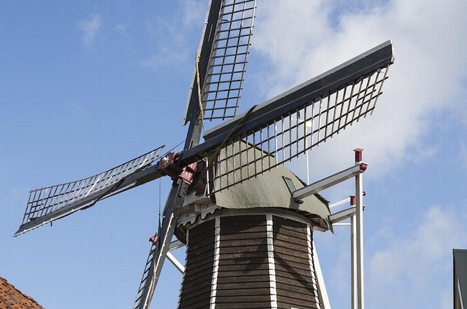Hattem's Windmills, Bakeries and Ghosts: A Self-Guided Audio Tour - Town Hall and the market square