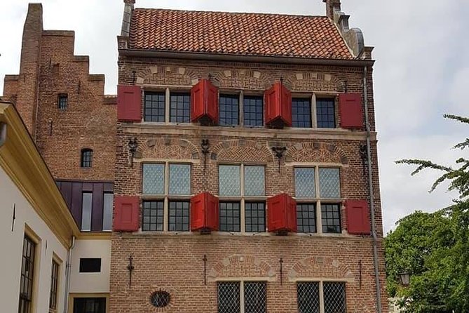 Hattem's Windmills, Bakeries and Ghosts: A Self-Guided Audio Tour - Anton Pieck and Hattem’s artistic side